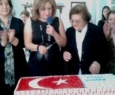 AYVALIK KASAİD’DEN M PASTALI KUTLAMA