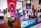 EDREMİT’TE ÜLKÜCÜ GENÇLER KONSERLE COŞTU