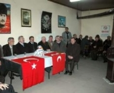 EDREMİT'TE BAŞKAN KILIÇ’A GÖRKEMLİ KARŞILAMA