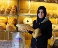 İVRİNDİLİ FIRINCI ASKIDA EKMEK KAMPANYASI BAŞLATTI