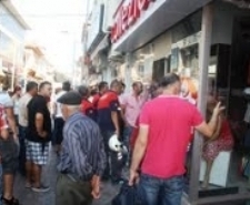 AYVALIK MERKEZDE BİR MAĞAZADA ÇIKAN YANGIN KORKUTTU