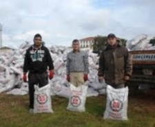 AYVALIK’TA İHTİYAÇ SAHİPLERİNE KÖMÜR YARDIMLARI