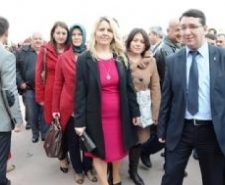 BURHANİYE AK KADINLAR, “KALE YIKILACAK”