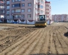 EDREMİT’TE YENİ YOLLAR AÇILIYOR