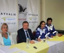 SOKAK HAYVANLARINA DESTEK VERMEYEN SİYASETÇİYE DESTEK YOK