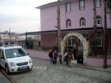 CAMİLERE DANANAN HIRSIZLAR MUSLUK BIRAKMADI