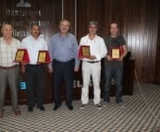 AYVALIK’TA ÜNLÜLERİN KÖFTECİSİ SOYULDU