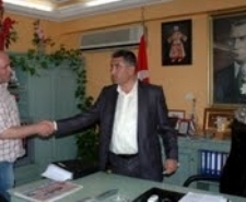 ODA BAŞKANINDAN KAÇAK ZİYARETİ
