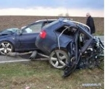 OTOMOBİLİN ÇARPTIĞI ASTSUBAY VE EŞİ SON YOLCULUĞUNA UĞURLANDI