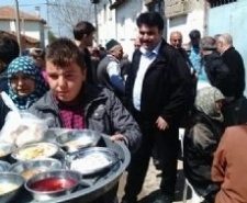 HALKIN İÇİNDE HALK ADAMI EMİN ERSOY