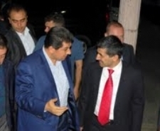 ESENLER BELEDİYESİ LASTİĞİ PATLAYANIN BİLE YARDIMINA KOŞUYOR