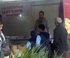 EDREMİT SP MERHUM NECMETTİN ERBAKAN İÇİN LOKMA DAĞITTI