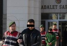 EDREMİT'TE OYUNCAK  TABANCA İLE PETROLDE GASP