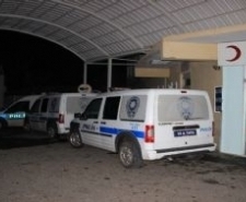 Kız Arkadaşıyla Kavga Eden Genç Müdahale Eden Polisi Bıçakladı