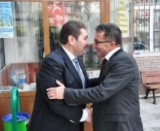 MÜDÜR KOÇ, SAKA'YI KAPIDA KARŞILADI