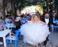 Cunda Adası Yeni Evlilere Fotoğraf Çekim Mekanı Oldu