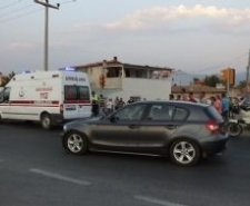Burhaniye’de trafik kazası: 2 yaralı