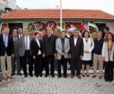 EDREMİT’TEKİ YENİ MUHTARLIK BİNALARI COŞKUYLA HİZMETE AÇILDI