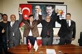 AYVALIK’TA MHP ESKİ İLÇE BAŞKANI AK PARTİ’YE GEÇTİ