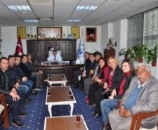 YENİ MUHTARLARDAN BAŞKAN KAMİL SAKA’YA ZİYARET