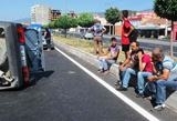 TIR'IN ÇARPTIĞI OTOMOBİL TAKLA ATTI: 2 YARALI