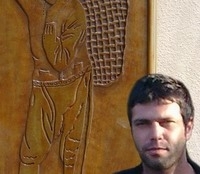 AHŞAPA HAYAT VEREN GENÇ