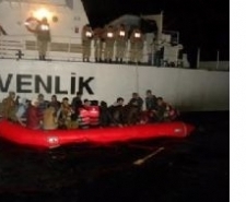 EGE DENİZİ MÜLTECİ KAYNIYOR
