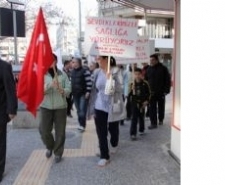 EDREMİT’TE ‘SEVDİKLERİMİZLE SAĞLIĞA YÜRÜYORUZ’ ETKİNLİĞİ