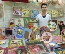 ANNESİ YAPIYOR O SATIYOR