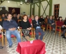 BURHANİYELİ FOTOĞRAFÇILAR ZEYTİNYAĞI TADIMI YAPTI