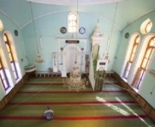 EDREMİT'TE TARİHİ CAMİ İLGİ BEKLİYOR