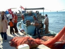 GÖMEÇ’İN BALIKÇI BARINAĞI HİZMETE AÇILDI