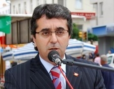 AYVALIK CHP'LİLERDEN BAYKAL'A MESAJ VAR
