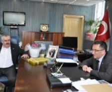 AKP’DEN BAŞKAN SAKA’YA HAYIRLI OLSUN ZİYARETİ..