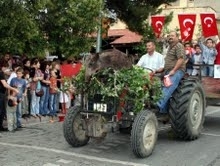 AVCILARIN 9 EYLÜL TÖRENLERİNE KATILMAMA TEPKİSİ
