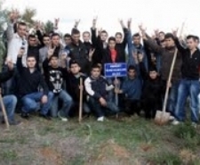 100 ÜLKÜCÜ, 100 AĞAÇ DİKTİ