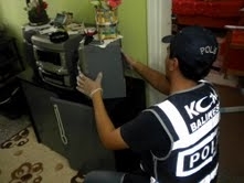 EDREMİT KÖRFEZİ’NDE UYUŞTURUCUYA GEÇİT YOK