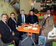 ÖZKAN VE AYDINLIOĞLU AYVALIK STANDINI BEĞENDİ