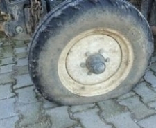 BURHANİYE'DE 17 ARACIN LASTİKLERİ KESİLDİ