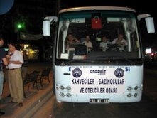 KAHVECİLER, SİGARA YASAĞI’NA ÇÖZÜM İÇİN EYLEME BAŞLIYOR