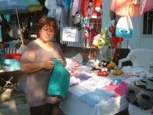 BURHANİYE DE EMEKLİ GÜZELLİK UZMANININ ÖRGÜLERİ İLGİ GÖRDÜ