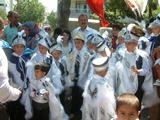 25 ÇOCUK SÜNNET OLDU
