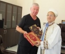 73 YAŞINDAKİ ALMAN MÜHENDİS MÜSLÜMAN OLDU