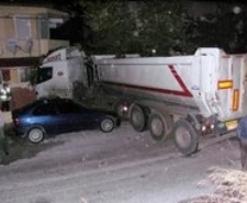 4 ARAÇ BİRBİRİNE GİRDİ, CAN KAYBI OLMADI