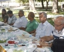 BAŞKAN UYSAL MEDYA İLE BİR ARAYA GELDİ