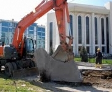 EDREMİT’TE KAÇAK YAPILARA İZİN YOK