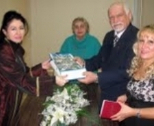 EDREMİT BELEDİYESİ’NDEN, EVLENEN ÇİFTLERE ANLAMLI HEDİYELER