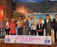 EDREMİT’TE TOPLU NİKAH TÖRENİ