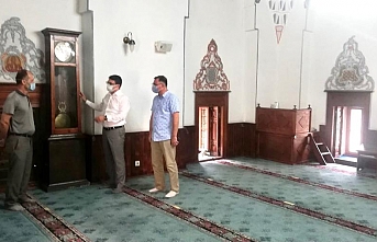 Ünsal, tarihi camiyi ziyaret etti