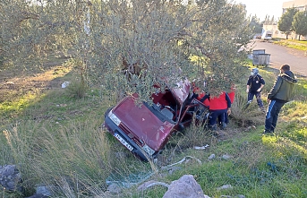Edremit'te 4 aracın karıştığı kazada, 3 kişi hafif yaralandı